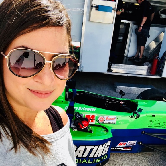 Meet your Posher, Krissy - Picture 1 of 1